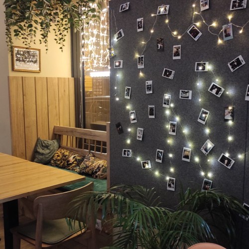 scruton we are the place caffé budapest coworking space